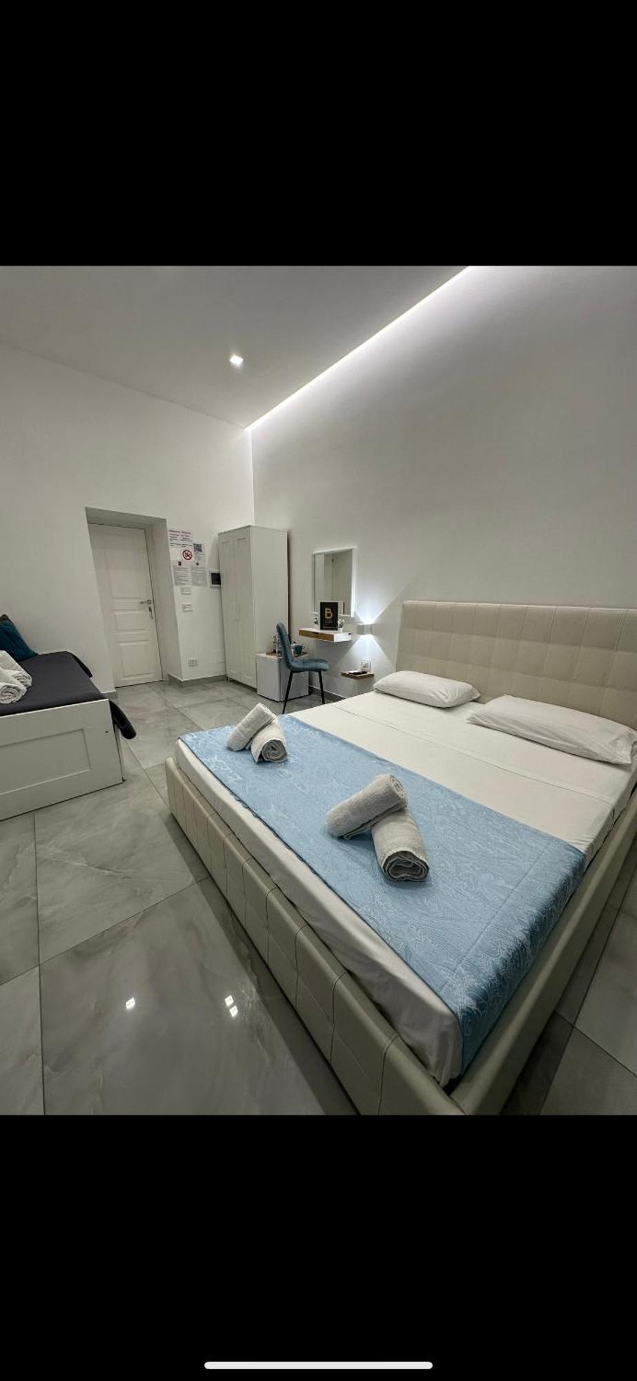 Barbaro Suite & Apartment Neapel Exteriör bild